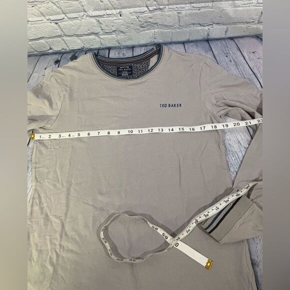 Ted Baker London Dressed to Chill Gray Navy Trim Minimalist Long Sleeve Tshirt M - Picture 9 of 11